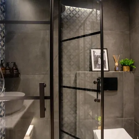 Valaoritou 3 Luxury سالونيك