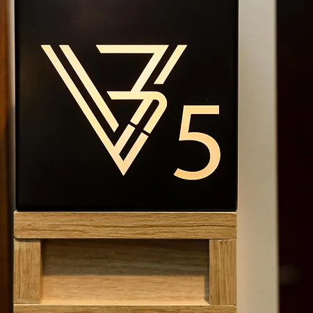 Valaoritou 3 Luxury Apartment *