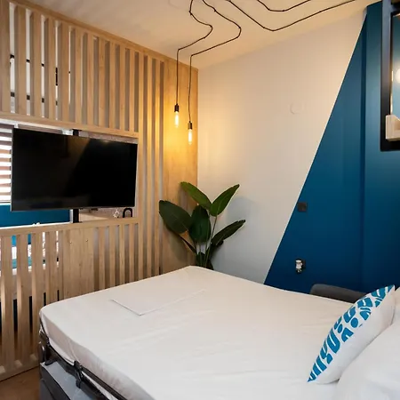Apartment Valaoritou 3 Luxury *