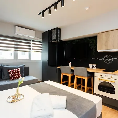 Valaoritou 3 Luxury Apartment