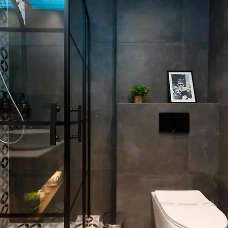 Apartment Valaoritou 3 Luxury